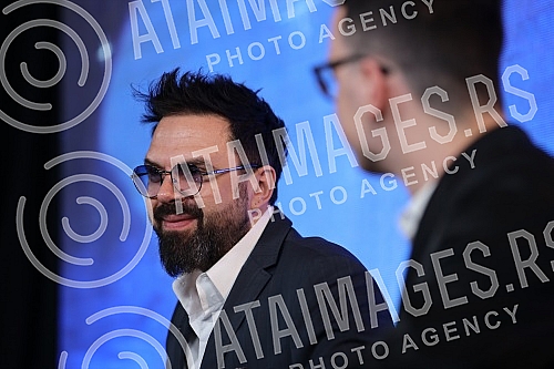 A press conference at which one of the biggest pop stars of the region and singer-songwriter Petra Graso announced a concert at the Stark Arena was held at Sky Garden.Konferencija za medije na kojoj je jedna od najvecih pop zvezda regiona i kantaut