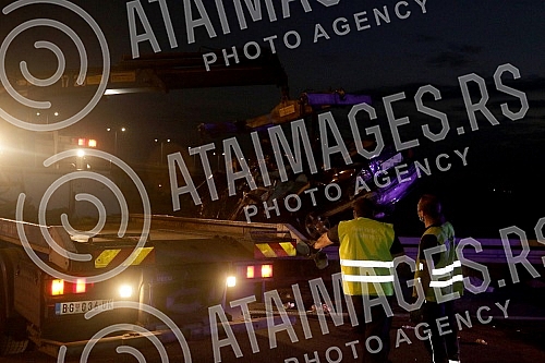 On the bypass around Belgrade, 3 km from the Surcin loop towards the Milos Veliki highway near the Obrenovac exit, a serious traffic accident occurred in which a truck and a car with Swiss license plates were involved, one person was killed and two w