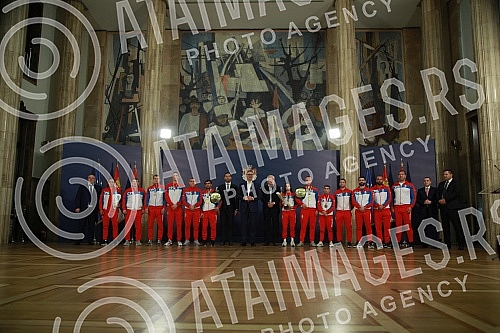 The President of the Republic of Serbia, Aleksandar Vucic, received the winners of gold medals at the European Boxing Championships, Vahid Abasov and Artyom Ageyev, as well as members of the delegation of the Boxing Federation of Serbia and the Olymp