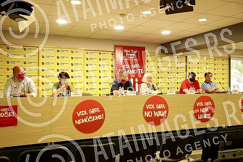 Protest group press conference Look, Gari, no way! which first met a year ago.Konferencija za novinare Protestne grupe Vidi, Gari ne moze! koja se prvi put okupila pre godinu dana