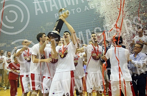 Treca utakmica finala plejofa Kosarkaske Super Lige Srbije izmedju KK Crvena Zvezda i KK Partizan odigrana u hali Pionir. Treca utakmica finala plejofa Kosarkaske Super Lige Srbije izmedju KK Crvena Zvezda i KK Partizan odigrana u hali Pionir.