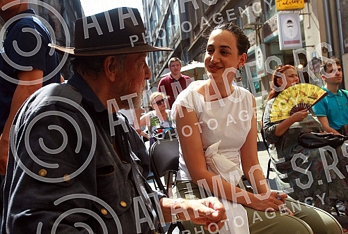 The ceremony of placing the first 10 