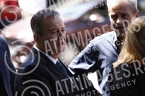 Veselin Vesa Simonovic, director and editor-in-chief of the Nova.rs portal, will be buried in the Alley of Merited Citizens at the New Cemetery in Belgrade, the family received condolences at 1:30 p.m., and the funeral service began at 2 p.m.Veseli