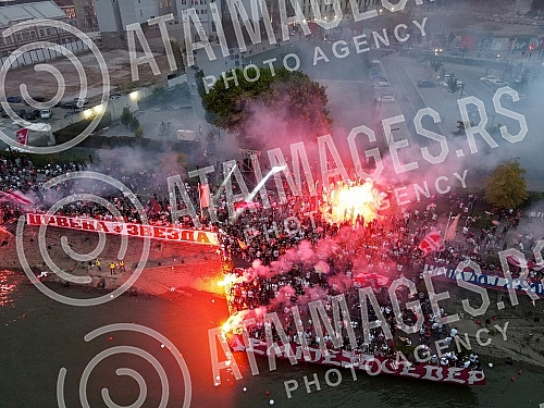 Spectacular celebration of the 32nd title of Serbian champion, fans and football players of FC Red Star from a bird's eye view.Spektakularna proslava 32. titule sampiona Srbije navijaca i fudbalera FK Crvena zvezda iz pticje perspektive.