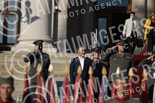 The general rehearsal of the ceremony on the occasion of the promotion of the youngest officers of the Serbian Army was held in front of the House of the National Assembly.Generalna proba svecanosti povodom promocije najmladjih oficira Vojske Srbij