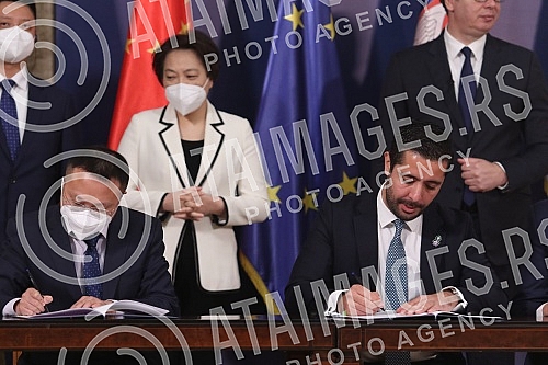 The President of the Republic of Serbia Aleksandar Vucic met with representatives of the Chinese construction company Power Construction Corporation of China Limited, and after the meeting a Commercial Agreement on the design and construction of the 