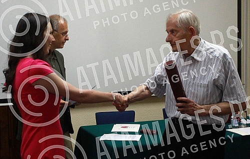  Ceremonial awarding of the Annual Award of the Mathematical Institute of the Serbian Academy of Sciences and Arts.Svecana dodela Godisnje nagrade Matematickog instituta Srpske akademije nauka i umetnosti. 