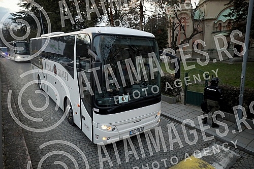 Buses with members of the Fejenodra football club team arrived in Humska street.Autobusi sa clanovima ekipe fudbalskog kluba Fejenodra stigli su u Humsku.
