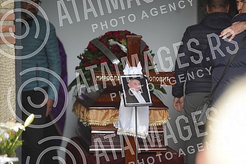 Funeral of Miroslav Popovic, President of the Serbian Professional Boxing Federation held at the New Cemetery - In the Alley of Merited Citizens.
Sahrana Miroslava Popovic, predsednik Srpske profi boks federacije odrzana na Novom groblju - U Aleji za Funeral of Miroslav Popovic, President of the Serbian Professional Boxing Federation held at the New Cemetery - In the Alley of Merited Citizens.
Sahrana Miroslava Popovic, predsednik Srpske profi boks federacije odrzana na Novom groblju - U Aleji za