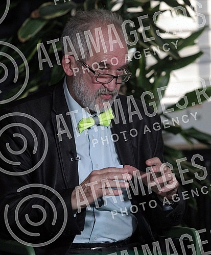 A round table was held 