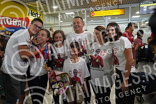 Karate player Jovana Prekovic, who won a gold medal and a gold water polo team of Serbia at the Olympic Games in Tokyo, arrived in Serbia and on that occasion a press conference was held at the Nikola Tesla Airport.Karatiskinja Jovana Prekovic koja 