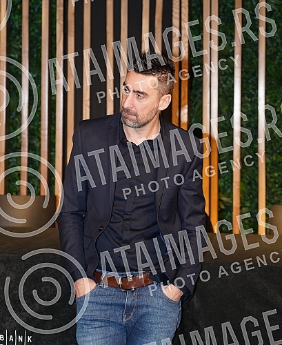 On the occasion of the concert in Kombank hall on February 13, the group Negative organized a gathering with journalists in the Jazz canteen Lisbon.Grupe Negative je povodom koncerta u Kombank Dvorani 13. februara, organizovala druzenje sa novinari