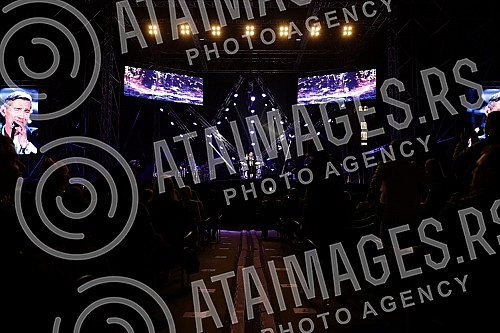 Massimo Savic performed for the first time on the cult scene of Tasmajdan.Massimo Savic je prvi put nastupio na kultnoj sceni Tasmajdana.