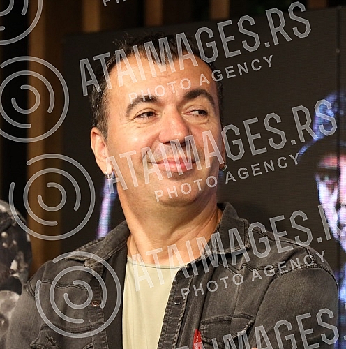 The press conference of the Osvajaci band from Kragujevac was held at the Lisbon club in the mts Dvorana.Konferencija za novinare kragujevackog benda Osvajaci odrzana je u klubu Lisabon u mts Dvorani.