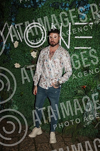 Weekly matinee on the raft Weekly matinee on the raft