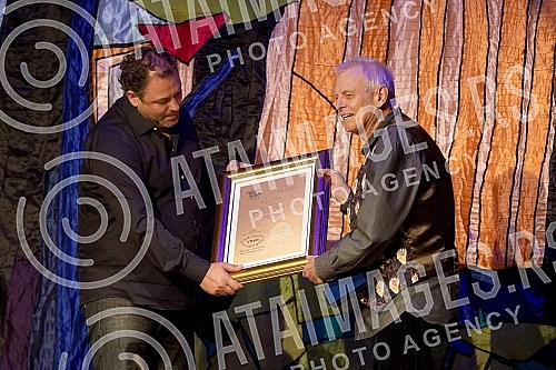 The new theater award for the best direction of the play for children 