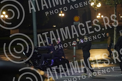 The latest iPhone 14 Pro and iPhone 14 Pro Max phone models have arrived in Serbia, and on this occasion, a special event was organized in the iSTYLE store at midnight, where Seka Aleksic was a guest.Najnoviji iPhone 14 Pro i iPhone 14 Pro Max mode