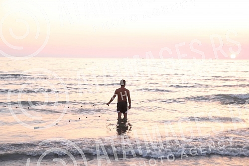 Sandy beach in Durres.Pescana plaza u Dracu.