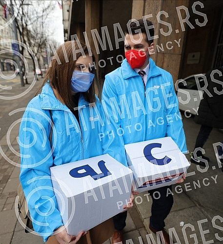 The Serbian Progressive Party handed over the list for the parliamentary elections to Aleksandar Vucic - Together we can do all the certified statements of the voters who support it, today, February 16, 2022. year, at 15 o'clock, at the headquarters 