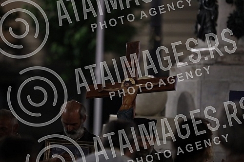 12. The Vidovdan liturgy with the blessing of His Eminence the Bishop of Raska and Prizren in exile G. G. Ksenofont began with a gathering at the monument to Prince Mihailo, where the Akathist was consecrated to the Holy Great Martyr Prince Lazar, an