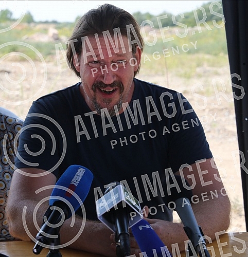 The press conference of the co-chair of the European Green Party and MEP of the Greens / EFA Thomas Weiss, Iva Markovic from the Right to Water Initiative and the representative of the association Bela caplja 1165 Ana Dzakic was held at the location 