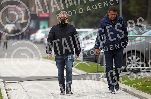 The President of the Environmental Protection Committee in the Serbian Parliament, Aleksandar Jovanovic Cuta, held a press conference where the topic was the alarming situation due to air pollution.Predsednik odbora za zastitu zivotne sredine u Sku