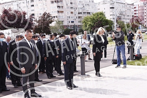 The 23rd anniversary of the bombing of the Embassy of the People's Republic of China in Belgrade in 1999, when three Chinese journalists were killed, was marked in Confucius Street.U  Konfucijevoj ulici obelezavena je 23. godisnjica bombardovanja A