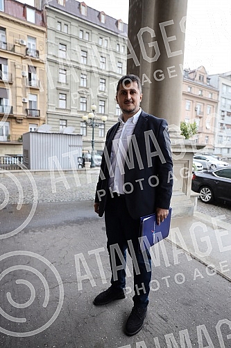 Milos Pavlovic, head of the People's Party's committee group, who will appeal to the Belgrade High Court to annul illegal decisions on the election of mayors, deputy mayors and members of the City Council, held a press conference in front of the Belg
