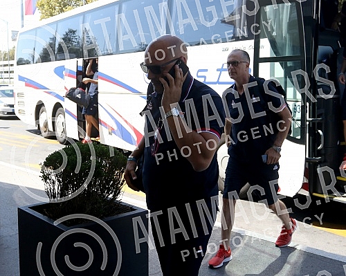 Serbian basketball team arrived to airport.Kosarkaski reprezentativci Srbije stigli na aerodrom 