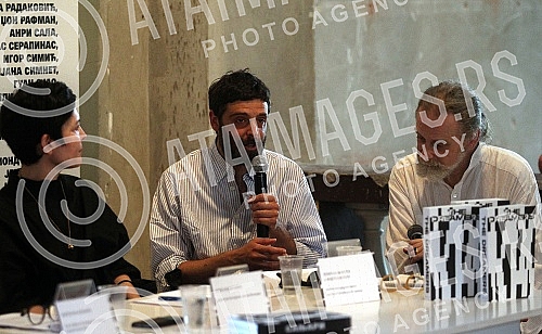 A press conference announcing the program of the 58th October Salon - Belgrade Biennale was held at the Museum of the City of Belgrade.
Konferencija za novinare na kojoj je najavljen program 58. Oktobarskog salona - Beogradskog bijenala odrzana je u A press conference announcing the program of the 58th October Salon - Belgrade Biennale was held at the Museum of the City of Belgrade.
Konferencija za novinare na kojoj je najavljen program 58. Oktobarskog salona - Beogradskog bijenala odrzana je u