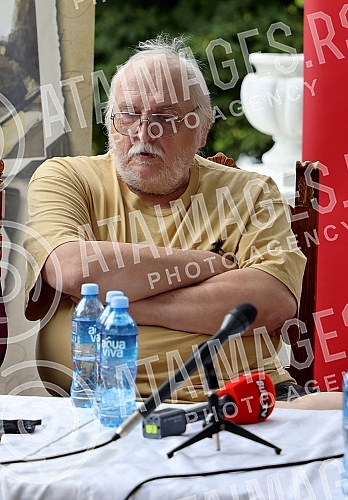 The first official press conference on the occasion of the continuation of the shooting of Slobodan Sijan's film The first official press conference on the occasion of the continuation of the shooting of Slobodan Sijan's film