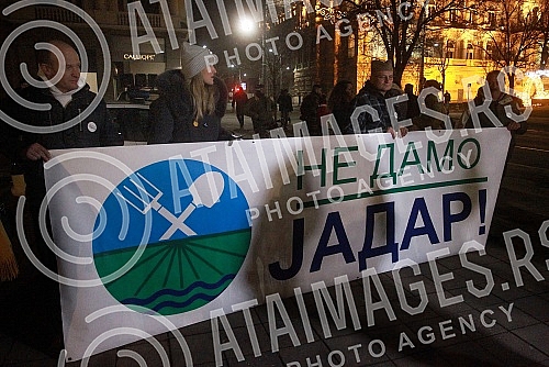 In front of the Presidency of Serbia, despite the ban on the gathering, several hundred citizens gathered at a protest organized by the organization Kreni - Promeni, demanding a ban on the extraction of pine and lithium.
Ispred Predsednistva Srbije, In front of the Presidency of Serbia, despite the ban on the gathering, several hundred citizens gathered at a protest organized by the organization Kreni - Promeni, demanding a ban on the extraction of pine and lithium.
Ispred Predsednistva Srbije,