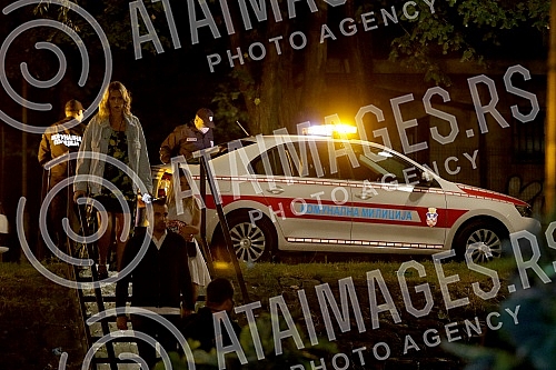 The arrival of communal police (militia) on Belgrade rafts in order to control the implementation of measures in the fight against the crown.Dolazak komunalne policije (milicije) na beogradske splavove kako bi kontrolisali sprovodjenje mera u borbi