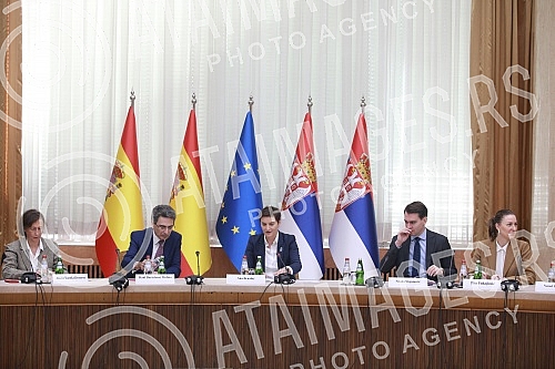 The Prime Minister of Serbia Ana Brnabic participated in the second business forum Serbia-Spain, which was organized by the Chamber of Commerce of Serbia and the Chamber of Commerce of Spain.Predsednica Vlade Srbije Ana Brnabic ucestvovala je na dr
