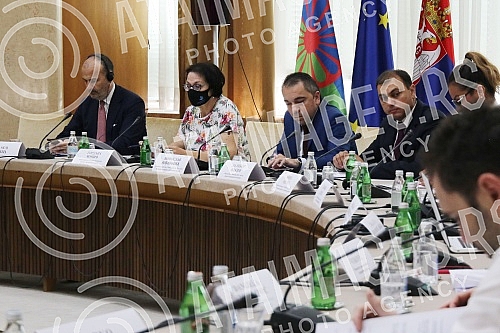 The Ministry of Human and Minority Rights and Social Dialogue and the Team for Social Inclusion and Poverty Reduction, in cooperation with the European Commission, are organizing a Technical Meeting on Social Inclusion of Roma in the Republic of Serb The Ministry of Human and Minority Rights and Social Dialogue and the Team for Social Inclusion and Poverty Reduction, in cooperation with the European Commission, are organizing a Technical Meeting on Social Inclusion of Roma in the Republic of Serb