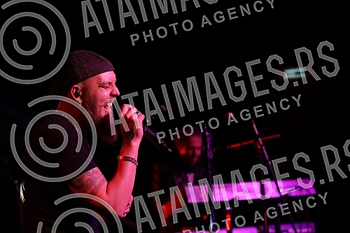 The rock group Generation 5 marked its 44th anniversary with a concert in the American Hall of the Youth Center in Belgrade.Rok grupa Generacija 5 je 44. godine postojanja obelezila koncertom u sali Amerikana Doma omladine u Beogradu.