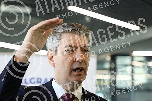 At the Nikola Tesla Airport, on the occasion of the opening of the newly built part of the passenger terminal, the General Manager of Belgrade Airport, Francois Berisot, addressed the audience.
Na aerodromu Nikola Tesla povodom otvaranja novoizgrad At the Nikola Tesla Airport, on the occasion of the opening of the newly built part of the passenger terminal, the General Manager of Belgrade Airport, Francois Berisot, addressed the audience.
Na aerodromu Nikola Tesla povodom otvaranja novoizgrad