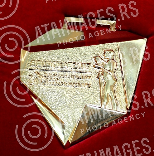 Promotion of Medals for European Championship indoor, which is scheduled from 3rd to 5th March in Kombank Arena.Promocija izgleda medalja za Prvenstvo Evrope u dvorani koje je na programu od 3. do 5. marta u Kombank areni. 
