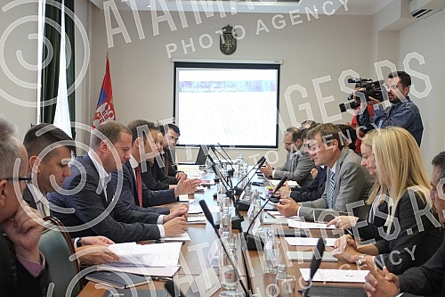 Meeting of Sinisa Mali and IMF Mission commerce in Belgrade.Sastanak Sinise Malog i predstavnika MMF.