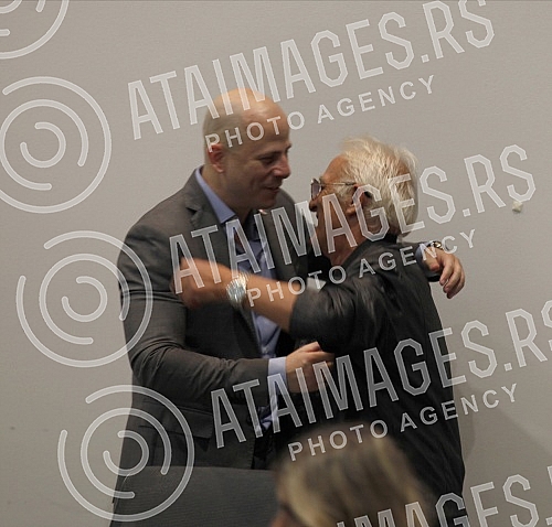 The election assembly of the Belgrade City Board of True Serbia and the Leviathan National Defense was held in the Stari Grad municipality building.U zgradi opstine Stari grad odrzana je izborna skupstina gradskog odbora Beograda Prave Srbije i Nac