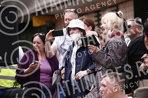 The Tourist Organization of Belgrade and the Association of Skadarlija Lovers have opened the tourist season in Skadarlija on the Plateau near the Skadarlija Fountain.Turisticka organizacija Beograda i Udruzenje ljubitelja Skadarlije su na Plato ko