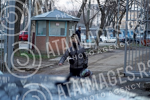 The First Basic Court in Belgrade today lifted the custody of rapper Stefan Djuric Rasta, in which he has been since October 3, 2020, after the police found drugs in his possession. Prvi osnovni sud u Beogradu ukinuo je danas pritvor reperu Stefanu