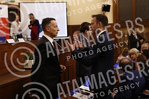 The Ministry of Justice presented the first working texts of laws in the field of justice in the National Assembly.Ministarstvo pravde predstavilo je prve radne tekstove zakona u oblasti pravosudja u Narodnoj skupstini.