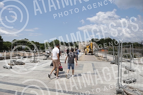 The reconstruction of King Milan Square in the center of Nis has been going on for three years, and was crowned with a humorous Guinness World Record for breaking the record in the category of the longest reconstruction of a square in the world. 