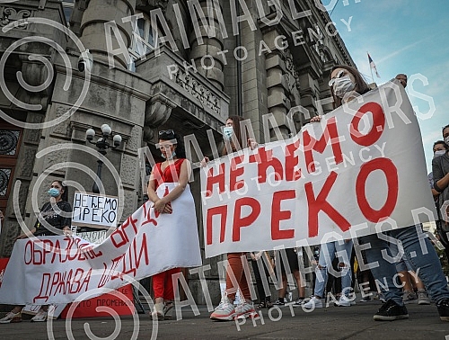 A student protest was held on the plateau in front of the Faculty of Philosophy, organized by the initiative 