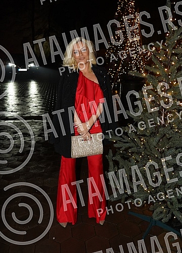 Singer Katarina Grujic and football player Marko Gobeljic became the parents of daughter Katja yesterday, and on that happy occasion, a celebration was held tonight at the Topciderac restaurant.