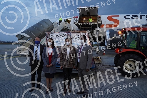 Minister of European integration Jadranka Joksimovic welcomed the first contingent of 57,000 doses of AstraZeneca vaccines through the COVAX mechanism at the Minister of European integration Jadranka Joksimovic welcomed the first contingent of 57,000 doses of AstraZeneca vaccines through the COVAX mechanism at the