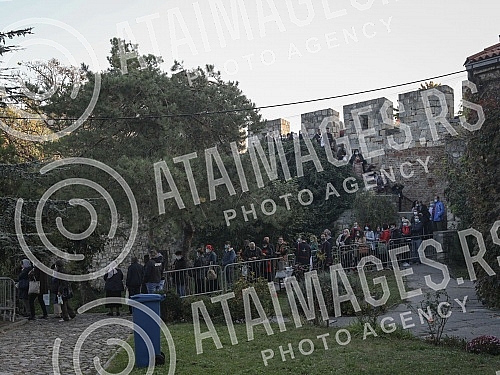 Orthodox believers in front of the Church of St. Petka on Kalemegdan on the occasion of the baptism of St. Petka.
Pravoslavni vernici ispred Crkve Svete Petke na Kalemegdanu povodom krsne slave Sveta Petka. Orthodox believers in front of the Church of St. Petka on Kalemegdan on the occasion of the baptism of St. Petka.
Pravoslavni vernici ispred Crkve Svete Petke na Kalemegdanu povodom krsne slave Sveta Petka.