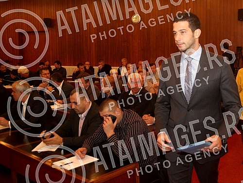 Sastanak u Skupstini grada Beograda Vanje Udovicica, ministra omladine i sporta Republike Srbije i Antidoping Agencije Srbije sa predstavnicima granskih saveza kako bi ih upoznali sa njihovim obavezama koje proisticu iz novog Zakona o sprecavanju dop