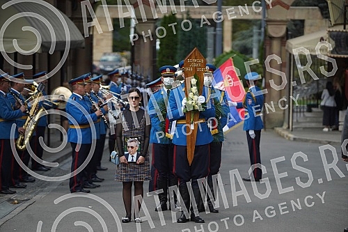 Former President of the Presidency of the SFRY Borisav Jovic was buried in the Alley of Merited Citizens at the New Cemetery in Belgrade, with military and state honors.
Nekadasnji predsednik Predsednistva SFRJ Borisav Jovic sahranjen je u Aleji zas Former President of the Presidency of the SFRY Borisav Jovic was buried in the Alley of Merited Citizens at the New Cemetery in Belgrade, with military and state honors.
Nekadasnji predsednik Predsednistva SFRJ Borisav Jovic sahranjen je u Aleji zas
